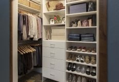 reach-in-small-closet-white-232x300